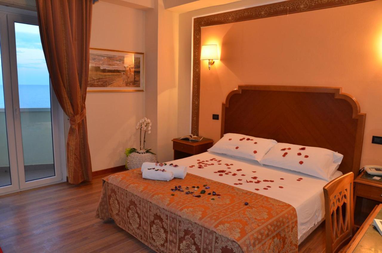 Hotel Grand