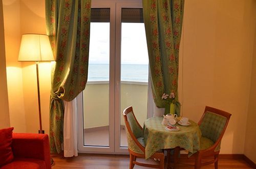 Grand Hotel